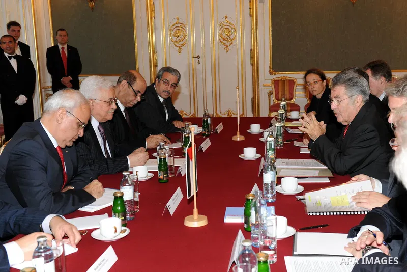 Palestinian President Mahmoud Abbas meets with Austrian President Heinz Fischer in Vienna November 28, 2011. Abbas is on a one-day official visit to Austria. Photo by Thaer Ganaim