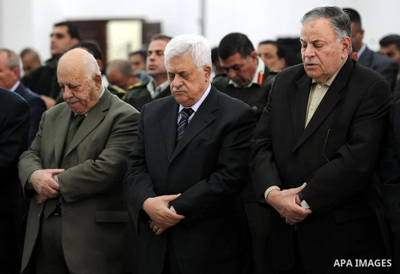 Palestinian President Mahmoud Abbas (Abu Mazen) attends Friday prayers in the West Bank city of Ramallah on Dec. 2, 2011. Photo by Mufeed Abu Hasnah