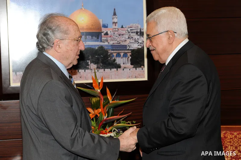 Palestinian President Mahmoud Abbas (Abu Mazen) meets with the head of the Association of United States for the Middle East, Jeffrey Sigman in the West Bank city of Ramallah on Dec. 4, 2011. Photo by Mufeed Abu Hasnah