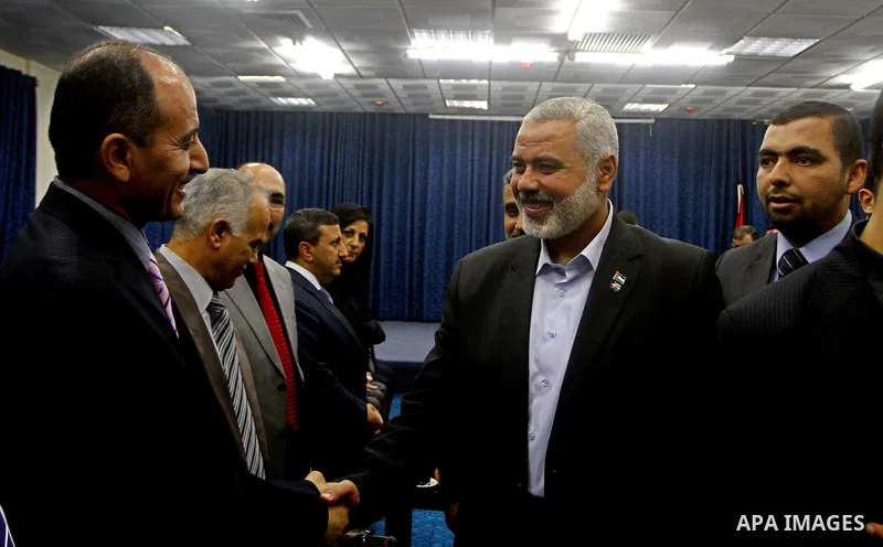 Palestinian Prime Minister in Gaza Strip, Ismail Haniyeh, receives the delegation from the Jordanian Hashemite Charity Organization, in Gaza City. 21. 2011. Photo by Ashraf Amra
