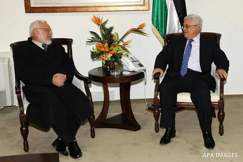 Palestinian President, Mahmoud Abbas (Abu Mazen), Receives a delegation from the list of change and reform of the parliamentary "pro-Hamas" in the West Bank city of Ramallah on Dec 26, 2011. Photo by Mufeed Abu Hasnah