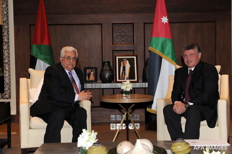 Palestinian President Mahmoud Abbas (Abu Mazen), meets with King Abdullah II of Jordan on Jan. 10, 2012. in Jordan. Photo by Thaer Ganaim