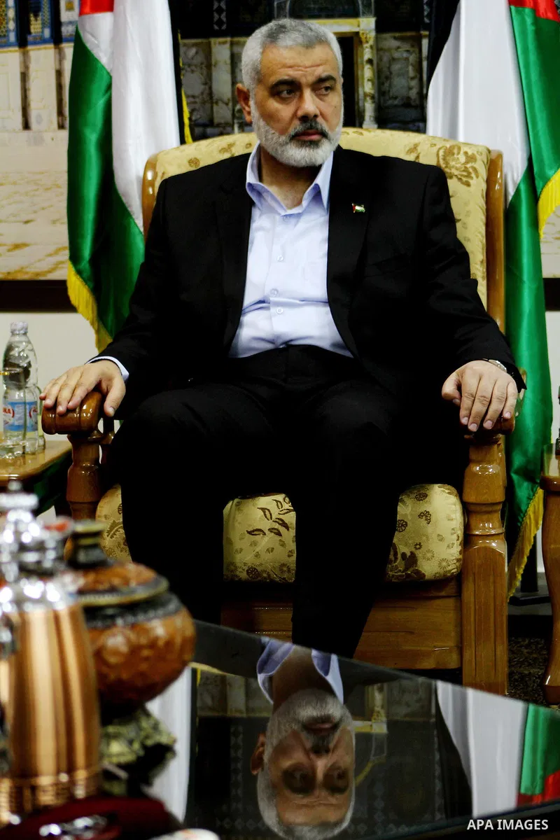 Palestinian Prime Minister in Gaza Strip, Ismail Haniyeh, meets with the leadership of Hamas and Fatah movment to discuss Palestinian reconciliation between the two groups in Gaza City, on Jan 14, 2012. 14, 2012. Photo b...