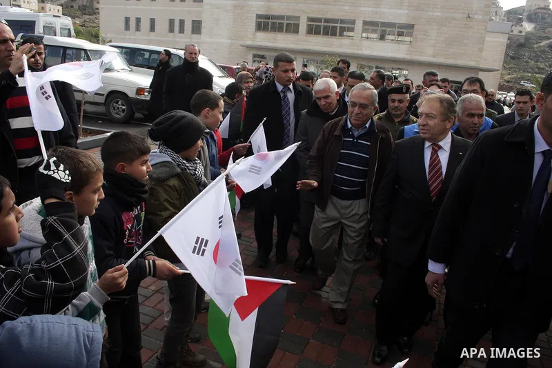 Palestinian Prime Minister, Salam Fayyad, during the opining "Korean Palestinian Center", and "School Korean Palestinian", in the West bank city of Hebron, Jan.14, 2012. Photo by Mamoun Wazwaz