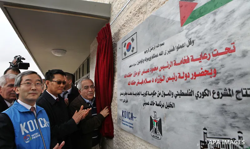 Palestinian Prime Minister, Salam Fayyad, during the opining "Korean Palestinian Center", and "School Korean Palestinian", in the West bank city of Hebron, Jan.14, 2012. Photo by Mustafa Abu Dayeh .