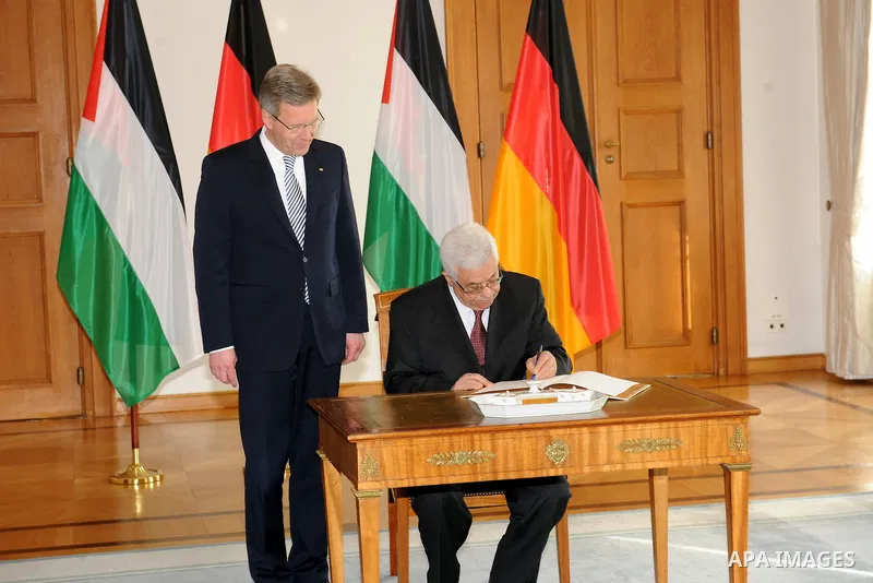 Palestine President Mahmoud Abbas meets German President Christian Wulff at Bellevue Palace in Berlin, Germany, 18 January 2012. The next day Abbas will meet German Chancellor Angela Merkel (CDU) for political talks. Pho...