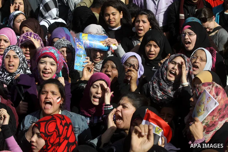 Demonstrators take part in a protest at Tahrir square in Cairo January 26, 2012. Scores of Egyptian youth protesters marking the one-year anniversary of the uprising that ousted Hosni Mubarak bedded down in Tahrir Square...