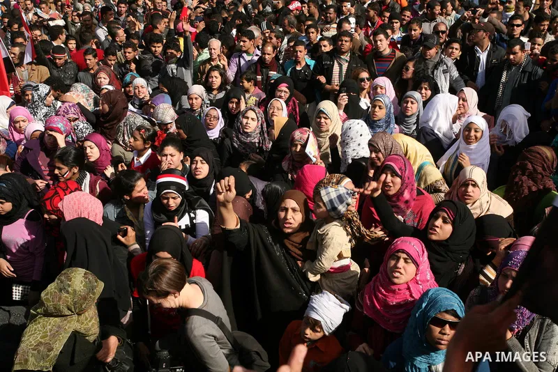 Demonstrators take part in a protest at Tahrir square in Cairo January 26, 2012. Scores of Egyptian youth protesters marking the one-year anniversary of the uprising that ousted Hosni Mubarak bedded down in Tahrir Square...