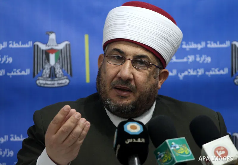 Chairman of the Supreme Judicial, Hasan el- jojo, speaks to the media during press conference in Gaza City, on Jan 29. 2012. Photo by Mohammed Asad