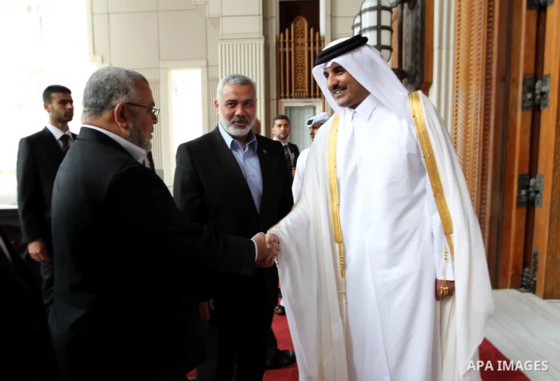 Palestinian Prime Minister in Gaza Strip, Ismail Haniyah meets with Crown Prince of Qatari, in the Qatari capital of Doha on Feb. 01, 2012. Photo by Mohammed Al-Ostaz.