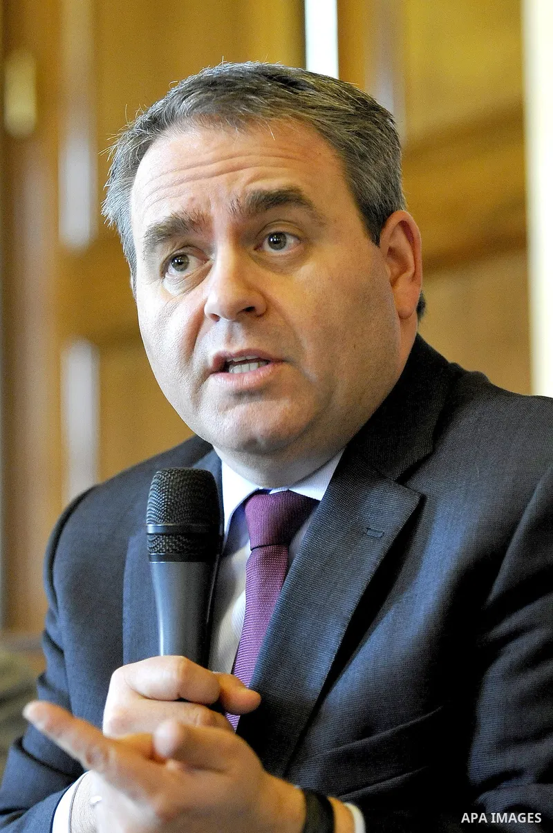 Feb. 1, 2012 - Paris (Ile De France, France - XAVIER BERTRAND MINISTRE DE LA SANTE ET DE L'EMPLOI A L'ASSEMBLEE NATIONALE (Credit Image: © Panoramic/ZUMAPRESS.com)