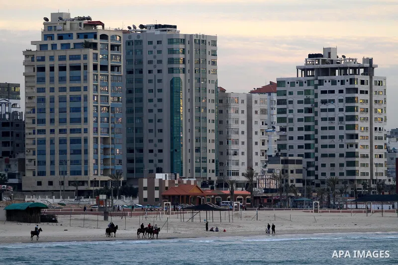 A general view of the Gaza beach on a cold winter day's evening, on Feb. 04, 2012. Photo by Mohammed Asad