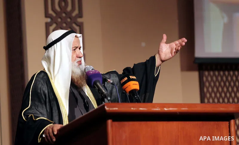 Official Kuwaiti receives The Hamas prime minister in Gaza, Ismail Haniya during attends a ceremony honouring him at the International Islamic Charitable Organization in Kuwait City on February 8, 2012. Photo by Mohammed...