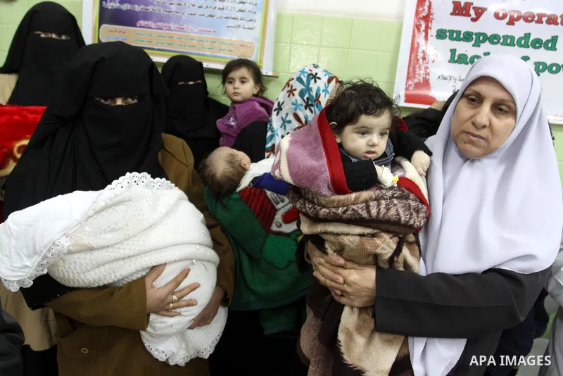 A Palestinian Mothers during take part press conference talking about the risks blackout in the Hospital in Gaza City, On Feb. 19, 2012. Photo by Mohammed Asad