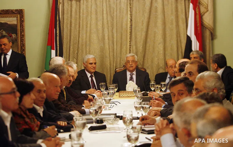 Egyptian intelligence chief Murad Muwafi, Palestinian President Mahmoud Abbas, and Hamas leader Khaled Meshaal, during a meeting between Fatah and Hamas in Cairo, Egypt, 23 February 2012. According to media reports, the...