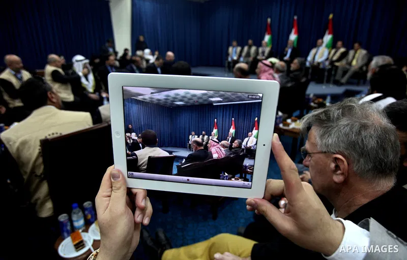 Palestinian Prime Minister in Gaza Strip, Ismail Haniyeh, meets with the European convoy "loyalty to Palestine", in Gaza City on Feb. 28, 2012. Photo by Ashraf Amra