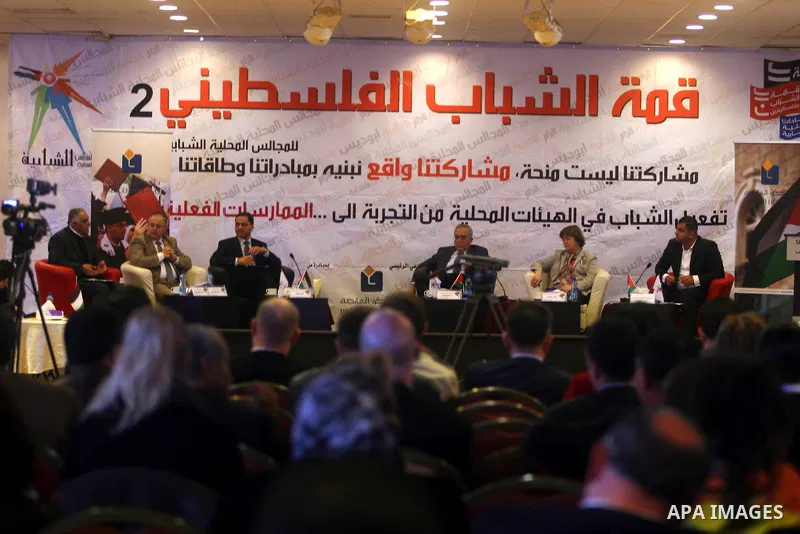 Palestinian Prime Minister Salam Fayyad, participates in the "Palestinian Youth Summit" in the West Bank city of Ramallah, March 07, 2012. Photo by Issam Rimawi
