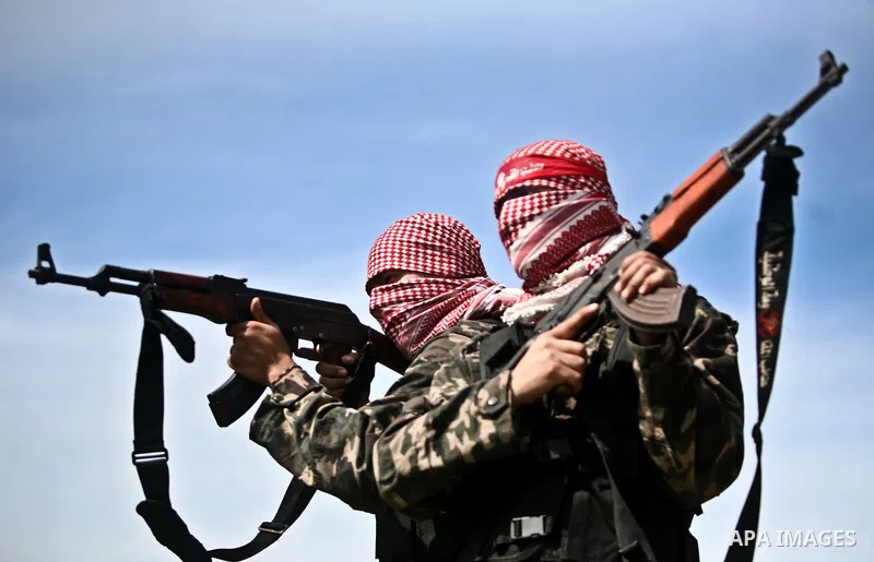 Palestinian militants of the Democratic Front for the Liberation of Palestine (DFLP) take part in a training exercise in front of the media in Rafah in the southern Gaza Strip, Mar. 08, 2012. Photo by Ali Jadallah