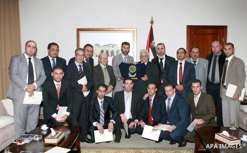 Palestinian President, Mahmoud Abbas (Abu Mazen), meets of the Jordanian delegation included a number of lawyers and trade unionists in the West Bank city of Ramallah, on March 08, 2012. Photo by Thaer Ganaim