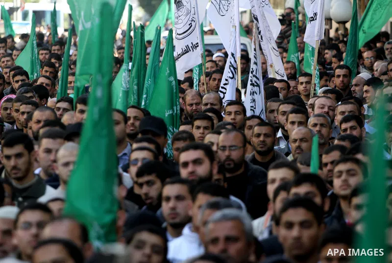 Palestinians take part in a rally calling on Egyptian authorities to supply the Gaza Strip with fuel and electricity in Gaza City March 23, 2012. Israel allowed nine fuel tankers to cross into the Gaza Strip on Friday to...