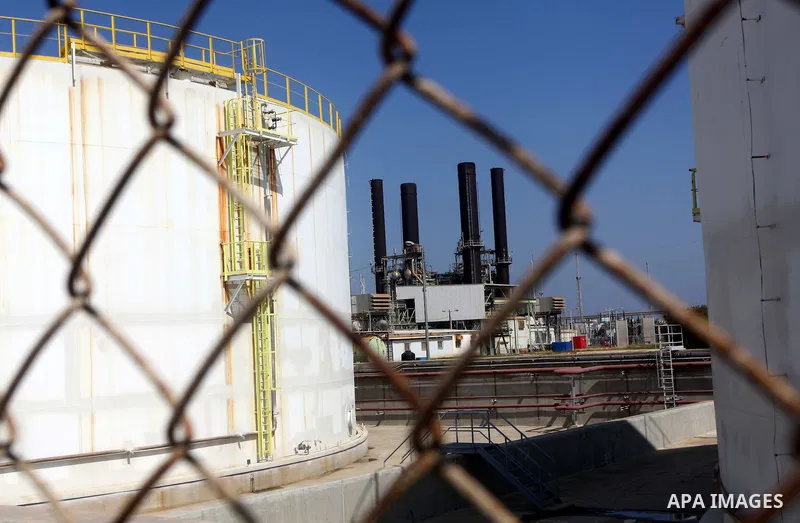 A fuel tanker arrives at a power plant in the central Gaza Strip March 23, 2012. Israel allowed nine fuel tankers to cross into the Gaza Strip on Friday to ease a severe power shortage triggered by a dispute over supplie...
