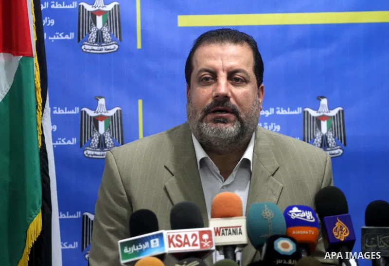 Palestinian Economy Minister , Ala'a Al- Rafati, Speaks to media during a press conference in Gaza city on March 26, 2012. Photo by Mohammed Asad
