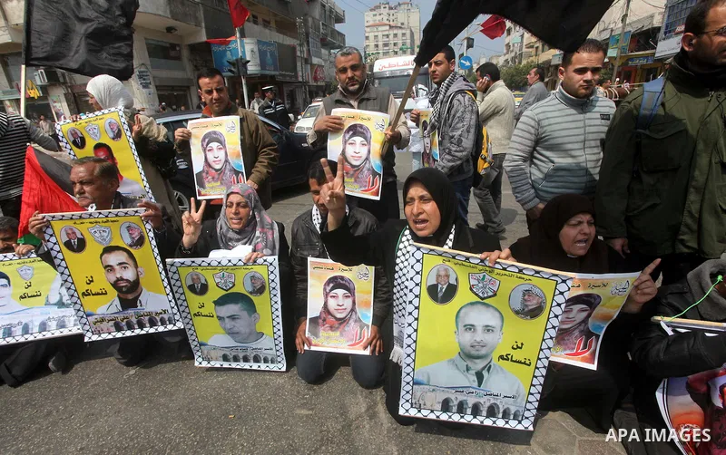 Palestinians take part in a rally in Gaza City, calling for the release of Palestinian prisoners from Israeli jails March 28, 2012. Photo by Ashraf Amra