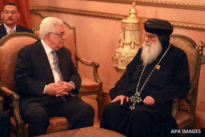 Palestinian President, Mahmoud Abbas (Abu Mazen), offers condolences death of Pope Shenouda, Pope of Alexandria and Patriarch of Saint Mark, in the Egypt capital Cairo, on Apr. 02, 2012. Photo by Thaer Ganaim