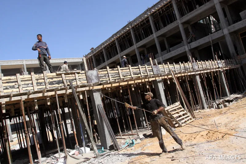 Bahraini delegation visit projects for building schools in Tel Al-Hawa in Gaza City, on April, 10, 2012. Photo by Mohammed Asad