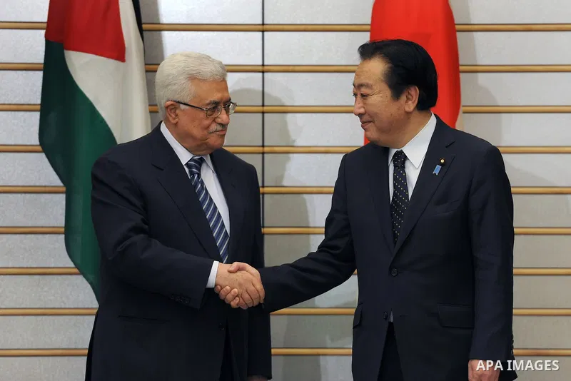 Palestinian President, Mahmoud Abbas (Abu Mazen) meets with Japan Prime Minister, Naoto Kan, in Tokyo, on April, 13, 2012. Photo by Thaer Ganaim