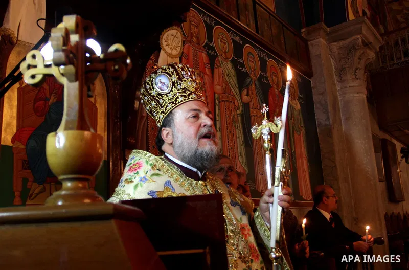 Palestinian Christians take part in the "Holy Fire" procession on the eve of Orthodox Easter in Gaza city on April 14, 2012. The date of Orthodox Easter is calculated differently than by the Roman Catholics and other chu...
