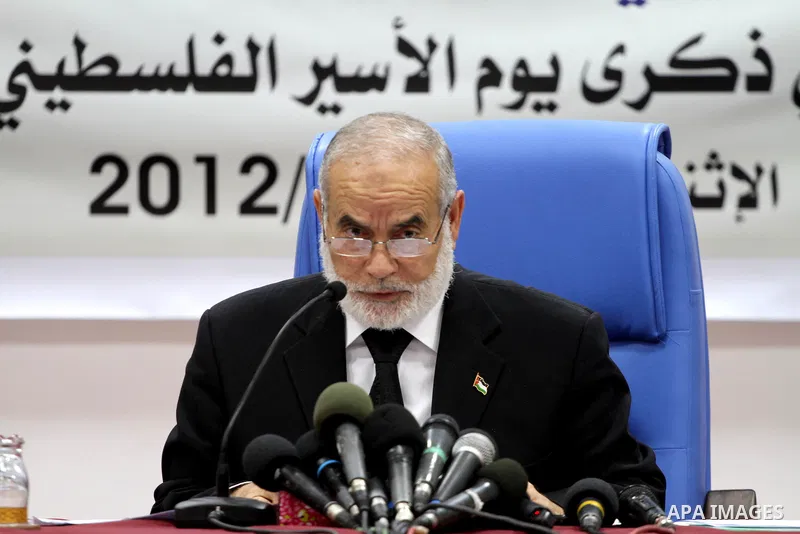 The spokesman of the parliament Ahmed Bahr delivers speech during the meeting discussing the issue of Palestinian prisoners in the Ministry of the prisoners in Gaza on April, 16, 2012. Photo by Mohammed Asad
