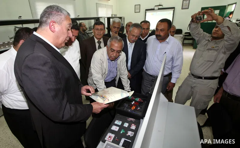 Palestinian Prime Minister, Salam Fayyad visits the training centre of Jerusalem governate power company in the West Bank city of Jericho, April 16, 2012. Photo by Mustafa Abu Dayeh