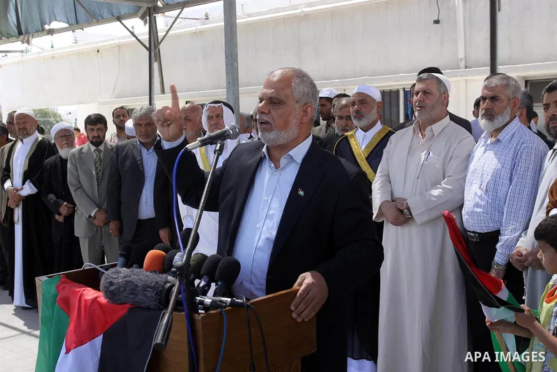 Palestinian parties leaders during a protest to call for the release of Palestinian prisoners held in Israeli jails in Gaza City on April 27, 2012. Some 1,600 Palestinian prisoners held in Israel are conducting a mass hu...