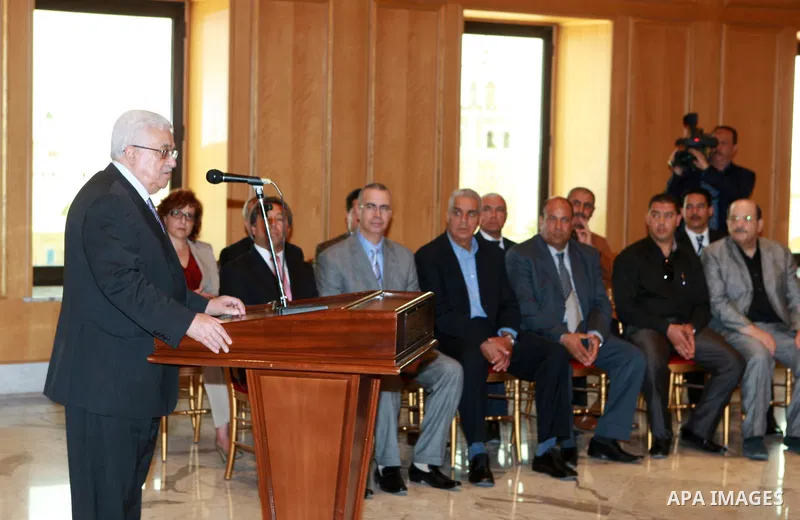 Palestinian president Mahmoud Abbas speech after meet with the mayor of the city of Tunisia Saif Allah Al-Asram, in Tunisia, on April 30, 2012. Palestinian President Mahmud Abbas arrived in Tunisia on April 28 for a thre...