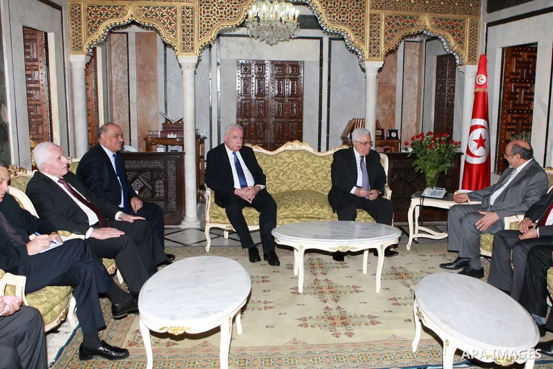 Palestinian president Mahmoud Abbas meets with Tunisia's Prime Minister, Hamadi Jebali (R), in Tunisia, on April 30, 2012. Palestinian President Mahmud Abbas arrived in Tunisia on April 28 for a three-day official visit....