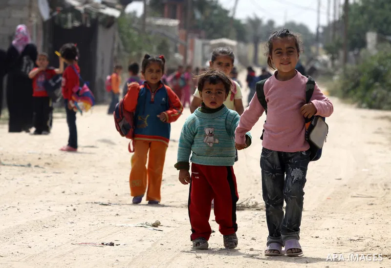 Palestinian Children of Al-Samuni family, leav there schools in Gaza City, on May 03, 2012. the Israeli military has decided on Tuesday, May 1, 2012 not to file any charges in one of the gravest incidents in its 2009 war...