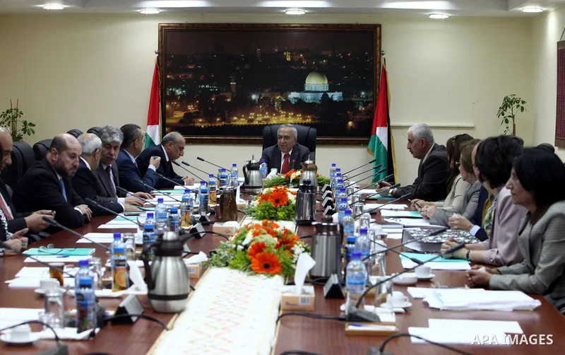 Palestinian Prime Minister Salam Fayyad, chairs a meeting by the Palestinian Government in West Bank City of Ramallah, on May 08, 2012. Photo by Mustafa Abu Dayeh