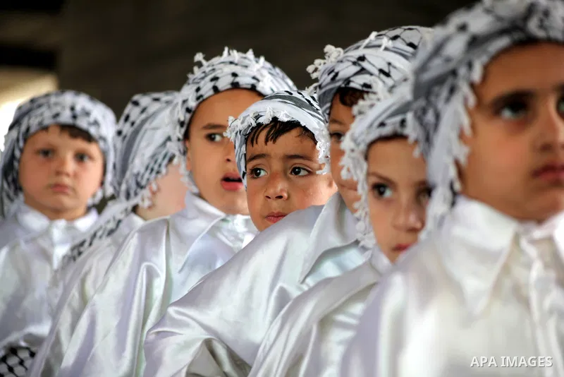 Palestinian children take part in a rally in Gaza City ahead of Nakba May 9, 2012. On May 15 Palestinians will mark "Nakba," or catastrophe, of Israel's founding in a 1948 war, when hundreds of thousands of their brethre...
