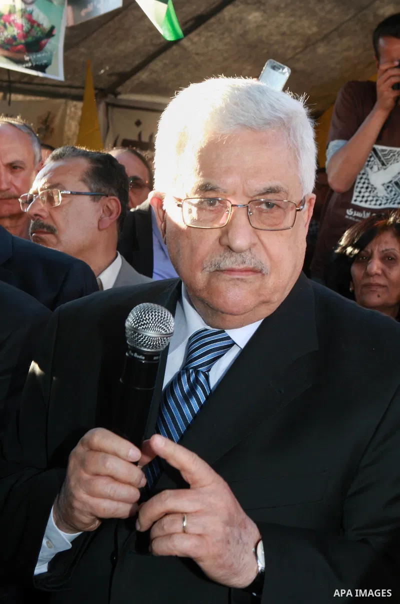 Palestinian President Mahmoud Abbas (Abu Mazen), visits the sit-in tent held by Palestinians, in the West Bank, city of Ramallah solidarity with Palestinian prisoners on hunger strike held in Israeli jails, on May 10, 20...