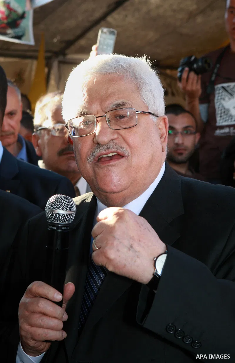 Palestinian President Mahmoud Abbas (Abu Mazen), visits the sit-in tent held by Palestinians, in the West Bank, city of Ramallah solidarity with Palestinian prisoners on hunger strike held in Israeli jails, on May 10, 20...