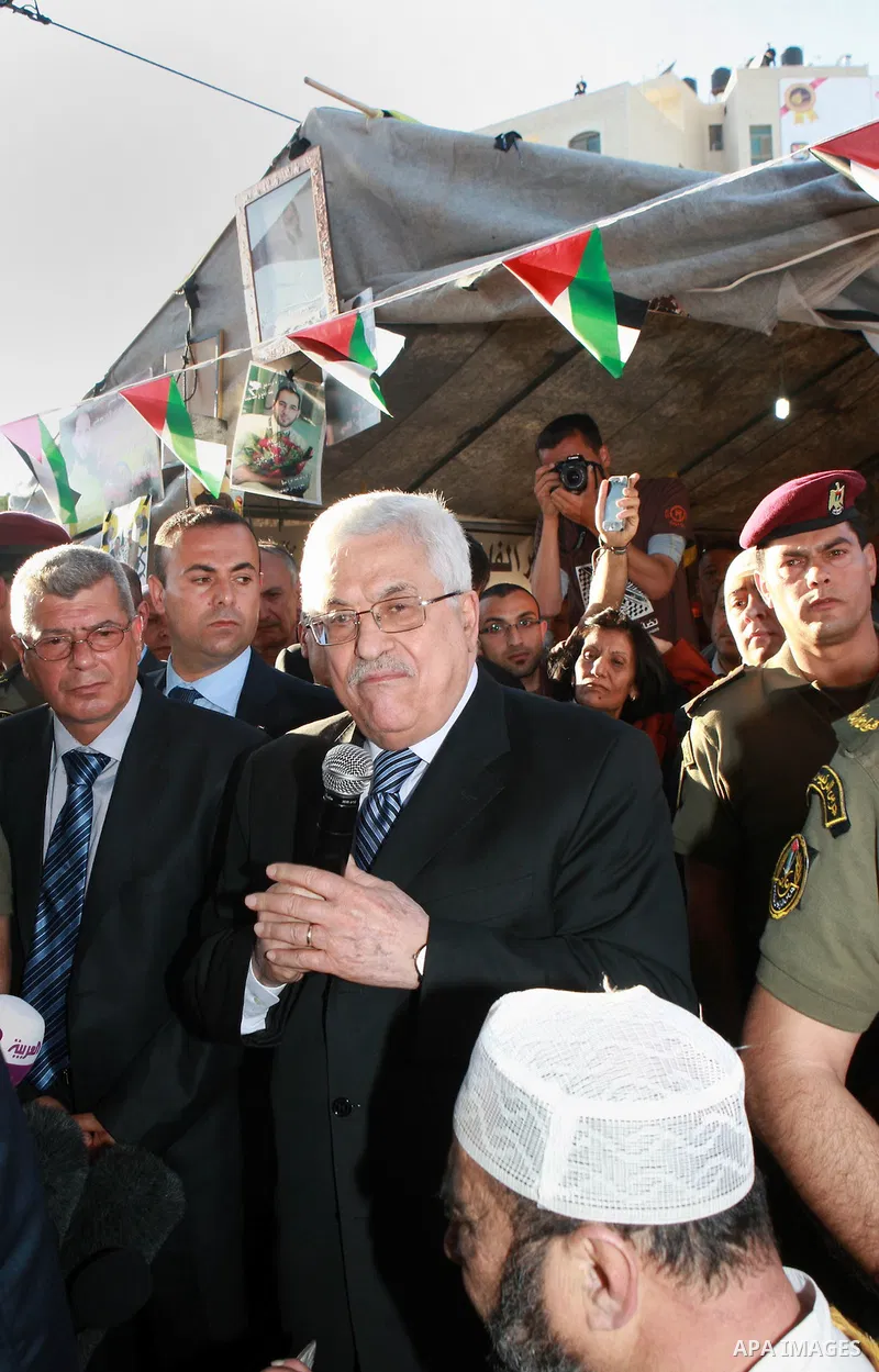Palestinian President Mahmoud Abbas (Abu Mazen), visits the sit-in tent held by Palestinians, in the West Bank, city of Ramallah solidarity with Palestinian prisoners on hunger strike held in Israeli jails, on May 10, 20...