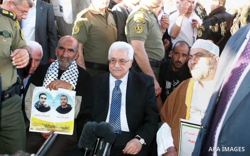 Palestinian President Mahmoud Abbas (Abu Mazen), visits the sit-in tent held by Palestinians, in the West Bank, city of Ramallah solidarity with Palestinian prisoners on hunger strike held in Israeli jails, on May 10, 20...