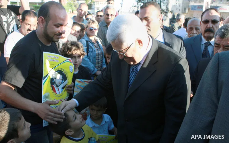 Palestinian President Mahmoud Abbas (Abu Mazen), visits the sit-in tent held by Palestinians, in the West Bank, city of Ramallah solidarity with Palestinian prisoners on hunger strike held in Israeli jails, on May 10, 20...