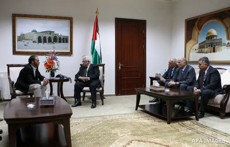Palestinian President, Mahmoud Abbas (Abu Mazen) meets with Prince Ali Bin Al Hussein, in the West Bank city of Ramallah, on May 14, 2012. Photo by Thaer Ganaim