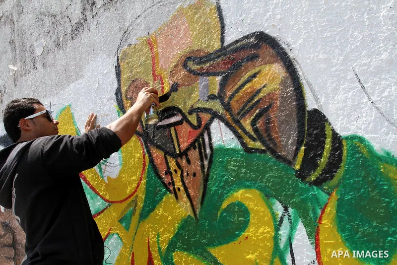Palestinian artists paint murals marking Nakba in Gaza City May 15, 2012. Palestinians mark Nakba, or catastrophe, of Israel's founding in a 1948 war, when hundreds of thousands of their brethren fled or were forced to l...