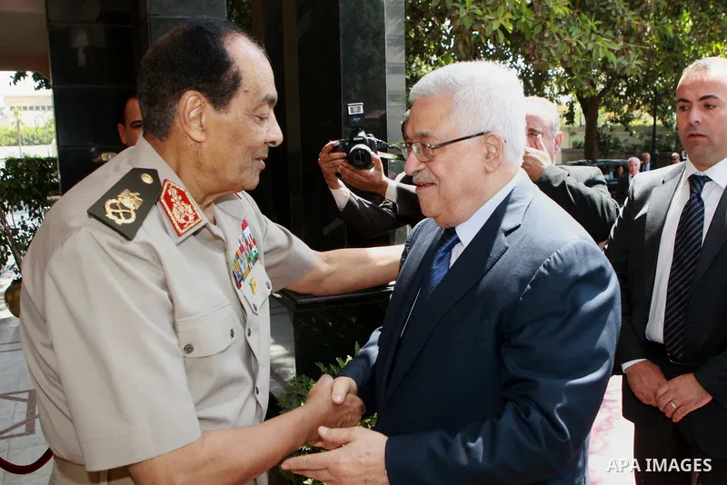 Palestinian President, Mahmoud Abbas (Abu Mazen) meets with Mosheer Al Tantawi, in Cairo on May 19 201. Photo by Thaer Ganaim