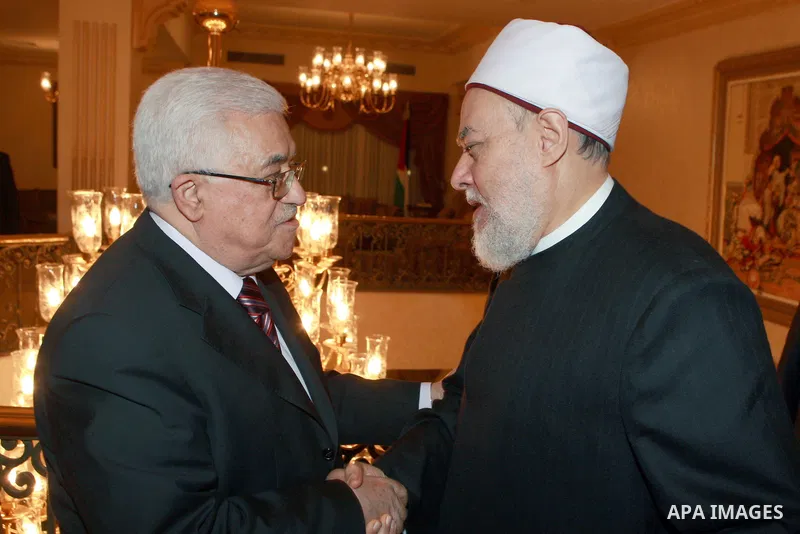 Palestinian President, Mahmoud Abbas (Abu Mazen) meets with Mufti of Arab Republic of Egypt, in Cairo on May 19 2012. Photo by Thaer Ganaim