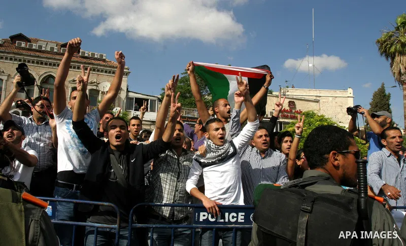 Israeli police Prevented Palestinian demonstrators as they try to disperse a protest against a parade marking Jerusalem Day, in front of Damascus Gate outside Jerusalem's Old City May 20, 2012. Jerusalem Day marks the an...