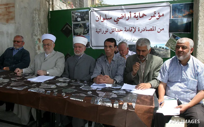 Palestinian Islamists and Politicians during a press conference discusses the issue of judaizing Jerusalem and the alleged Jewish graves in Valley Rababa, in Silwan Jerusalem's old city, In Jerusalem on May 28, 2012. Pho...